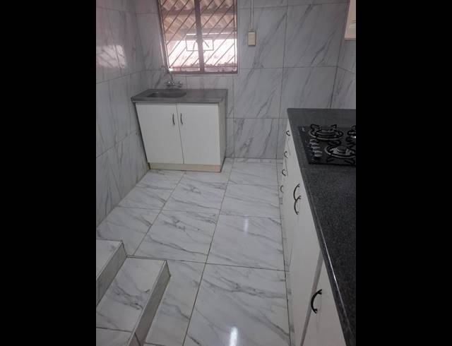 5 BEDROOM CLUSTER FOR SALE IN BONELA